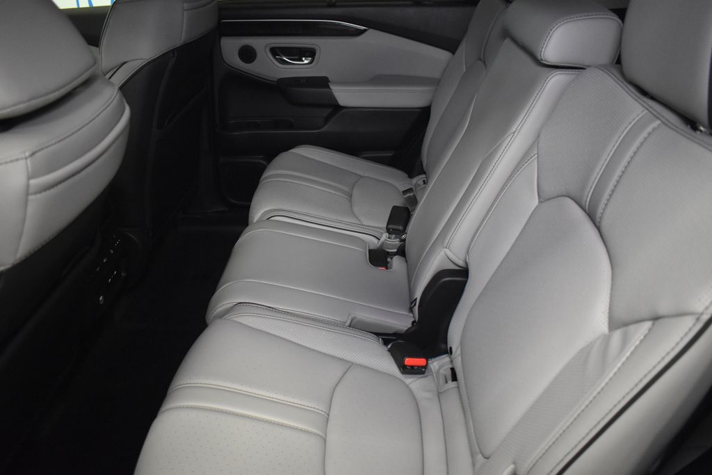 2025 Honda Pilot Elite 24
