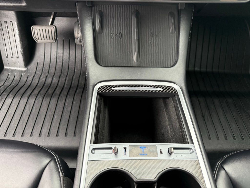 Thumbnail: 2021 Tesla Model 3 - 16