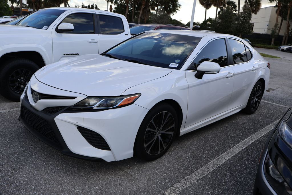 2018 Toyota Camry SE -
                  West Palm Beach, FL