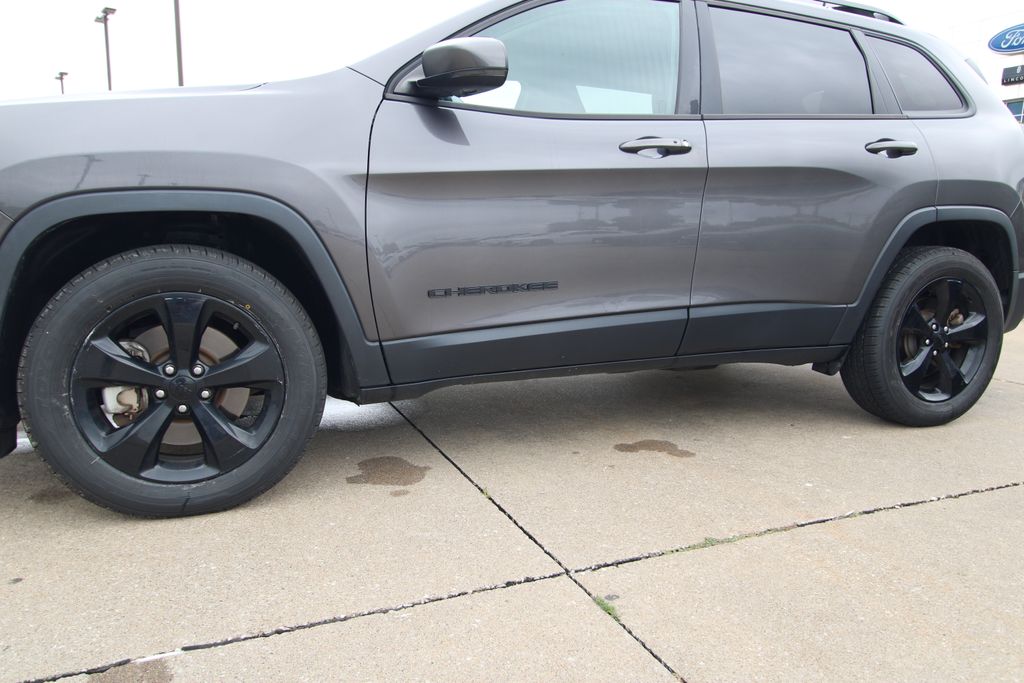 Used 2020 Jeep Cherokee SUV