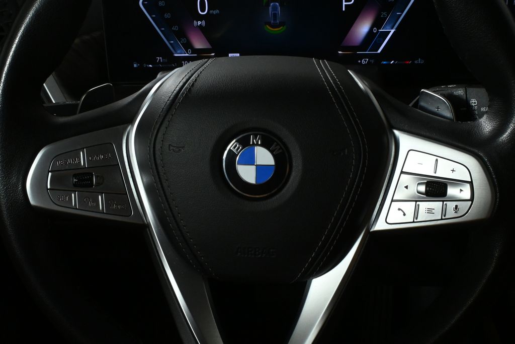 Thumbnail: 2024 BMW X7 - 18