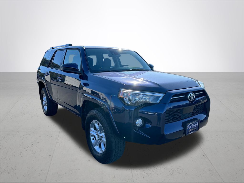 Used 2020 Toyota 4Runner SR5 with VIN JTEBU5JRXL5785721 for sale in Gladstone, OR