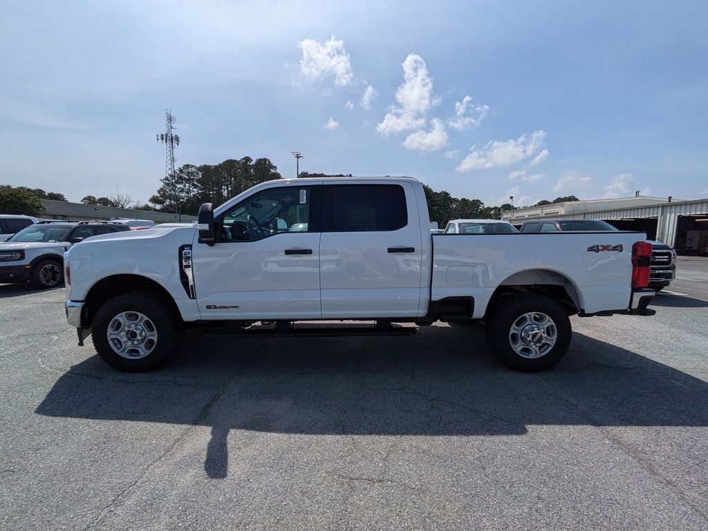 2026 Ford F-350 Super Duty XLT