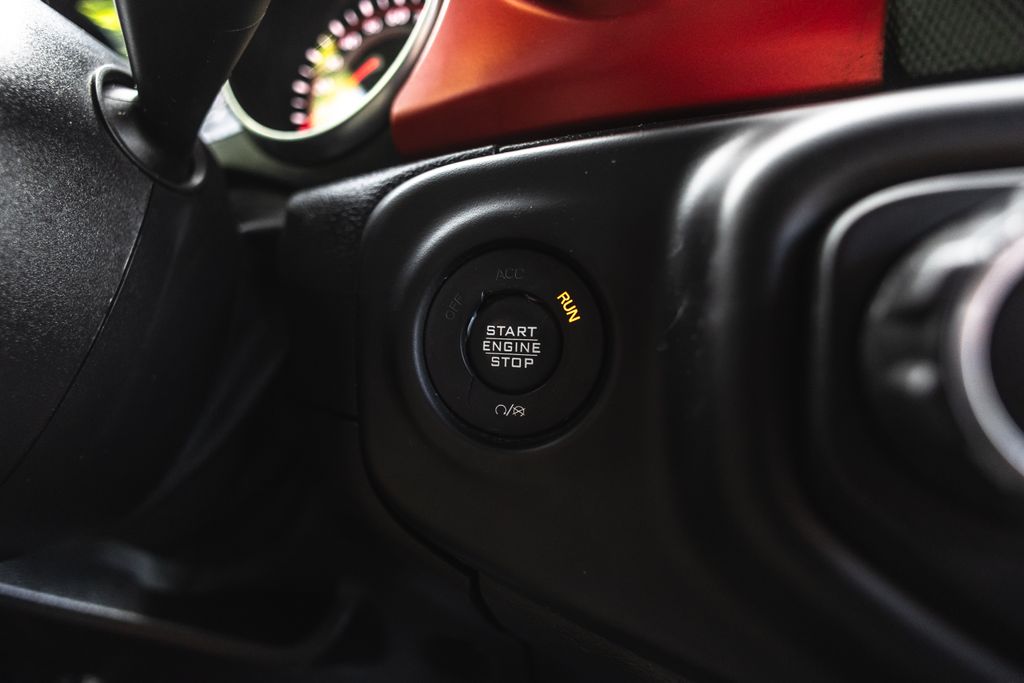 2020 Jeep Wrangler Unlimited Unlimited Rubicon thumbnail 16
