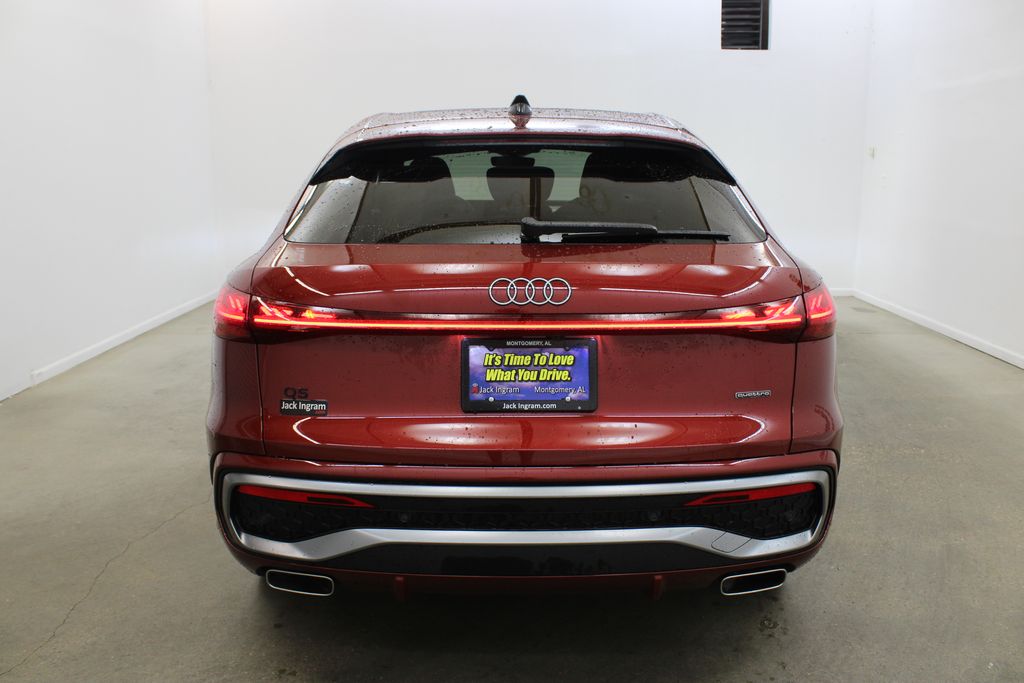 new 2025 Audi Q5 car, priced at $62,078