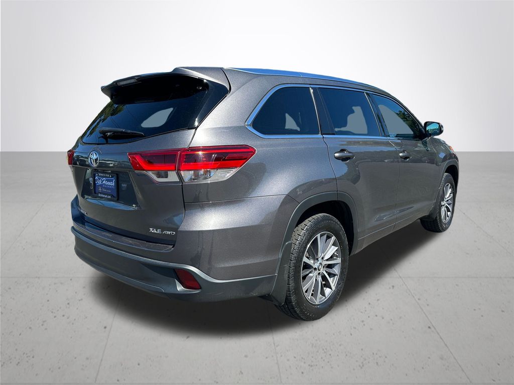 2017 Toyota Highlander XLE