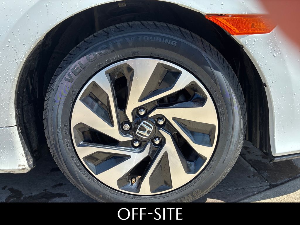 Used 2017 White Honda LX image 12