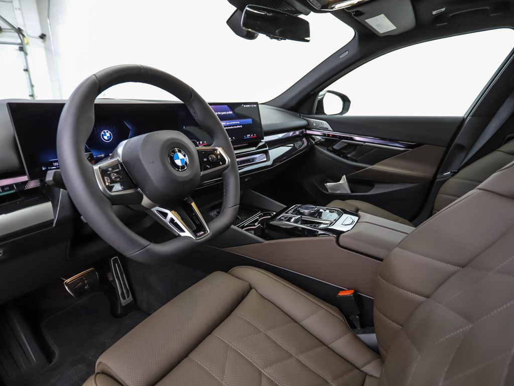 Thumbnail: 2027 BMW 5 Series - 10