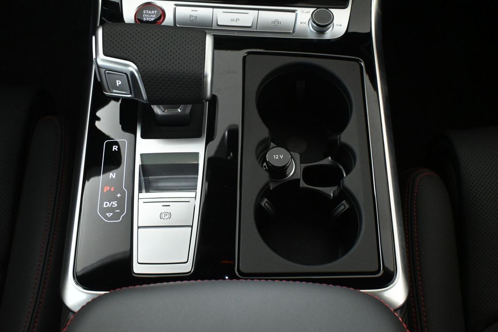 Thumbnail: 2026 Audi SQ8 - 23