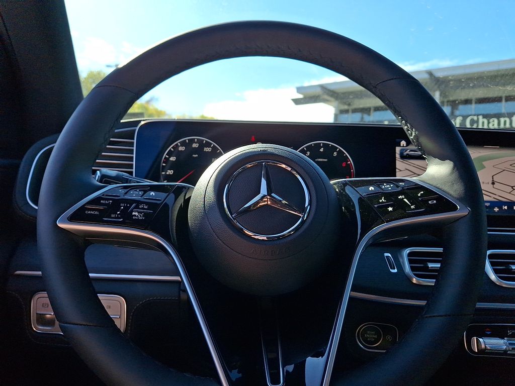 Thumbnail: 2026 Mercedes-Benz GLE - 14