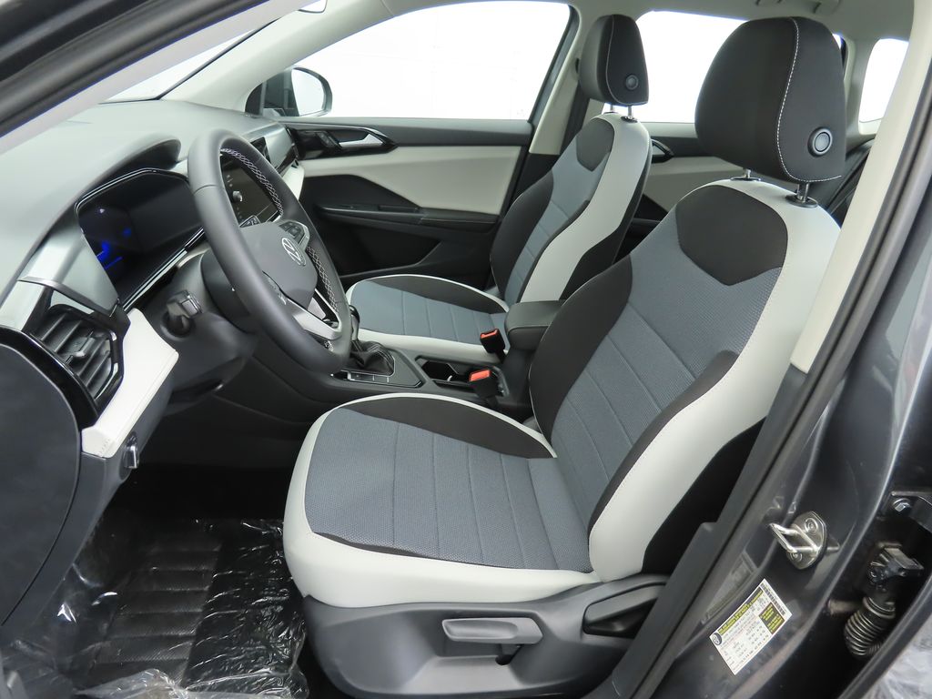 Thumbnail: 2025 Volkswagen Taos - 19