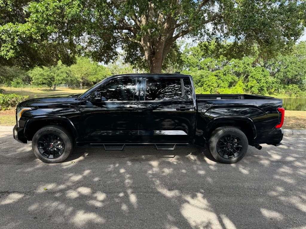2022 Toyota Tundra SR5 2