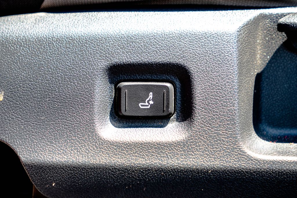 Used 2025 Toyota Tacoma Truck
