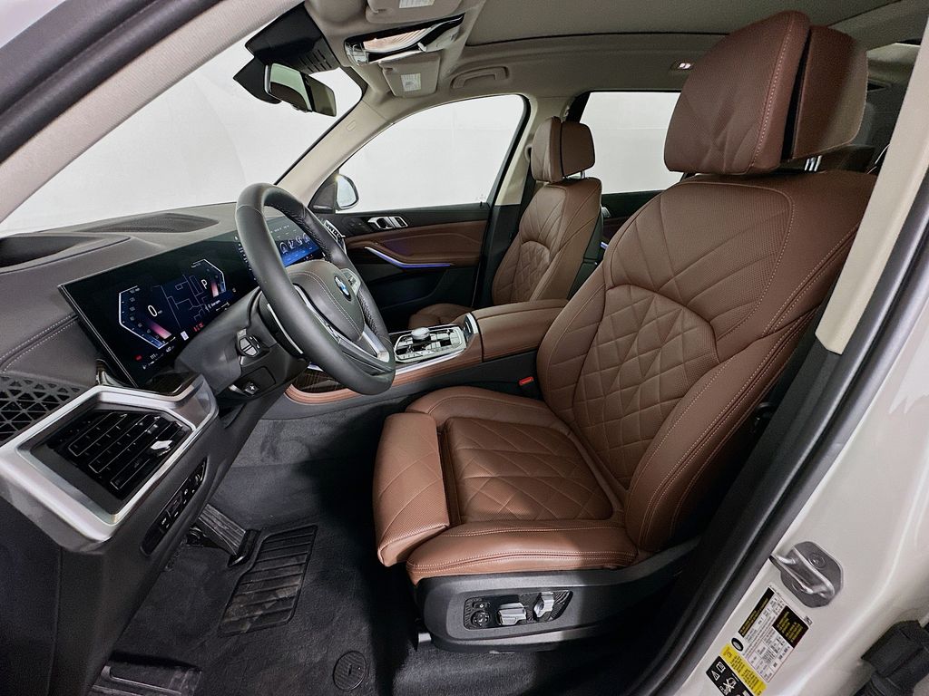 2023 BMW X7 xDrive40i 21
