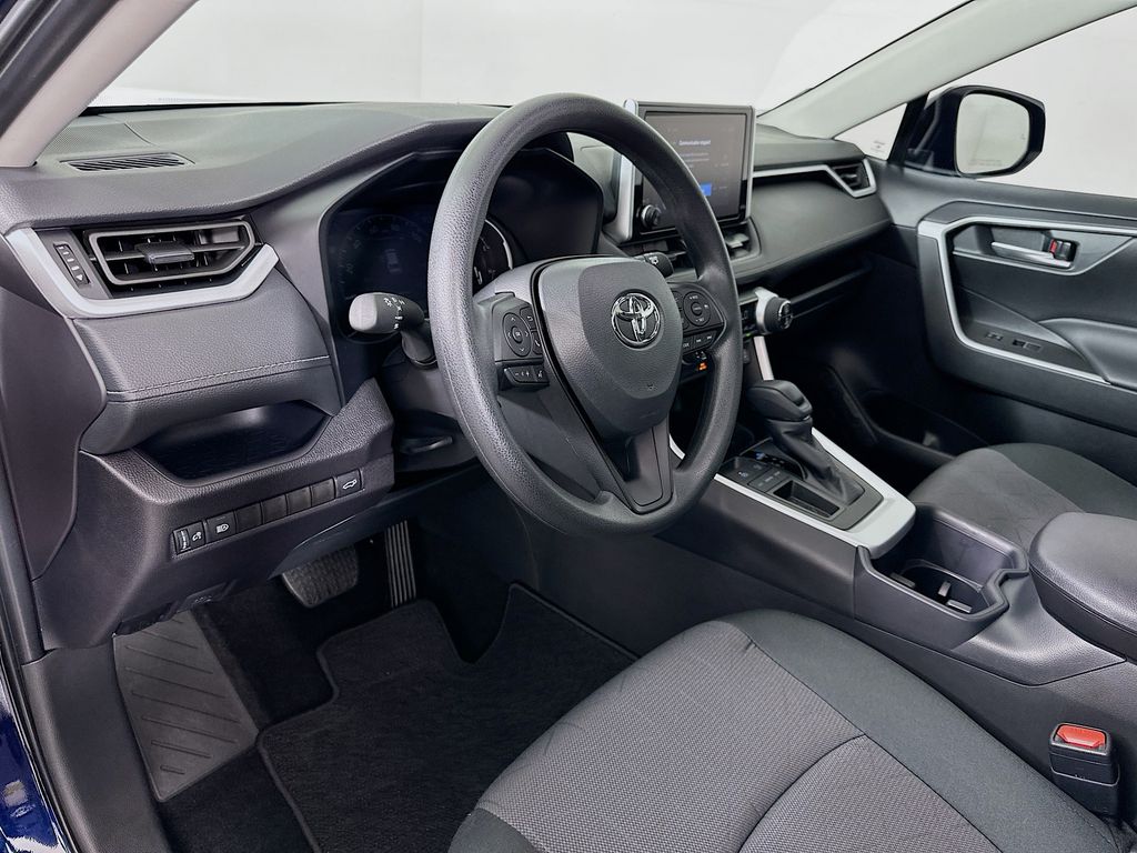 Thumbnail: 2025 Toyota RAV4 - 9