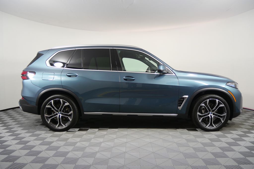 Thumbnail: 2025 BMW X5 - 2