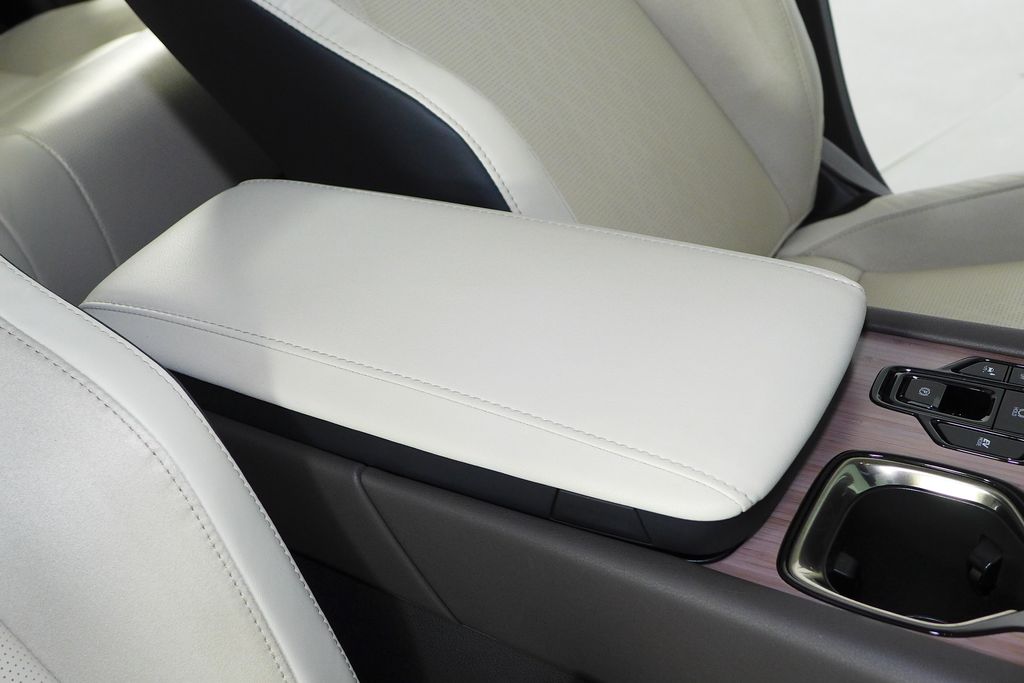 Thumbnail: 2023 Lexus RX - 16