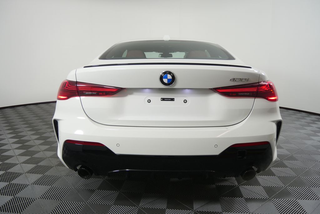 Thumbnail: 2026 BMW 4 Series - 4
