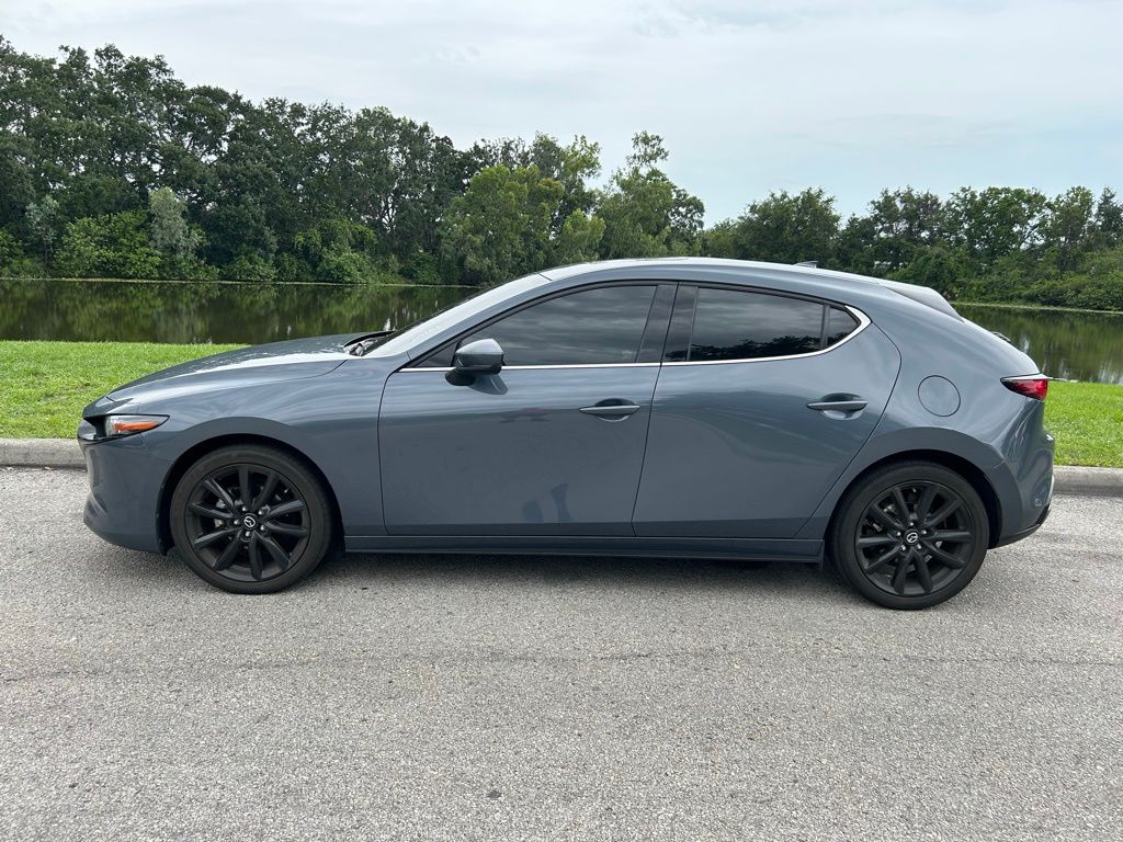 2023 Mazda Mazda3 Premium 2
