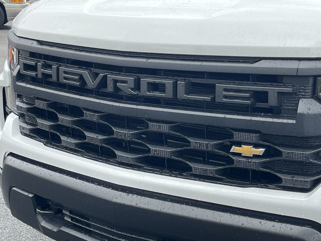 2025 Chevrolet Silverado 1500 WT photo