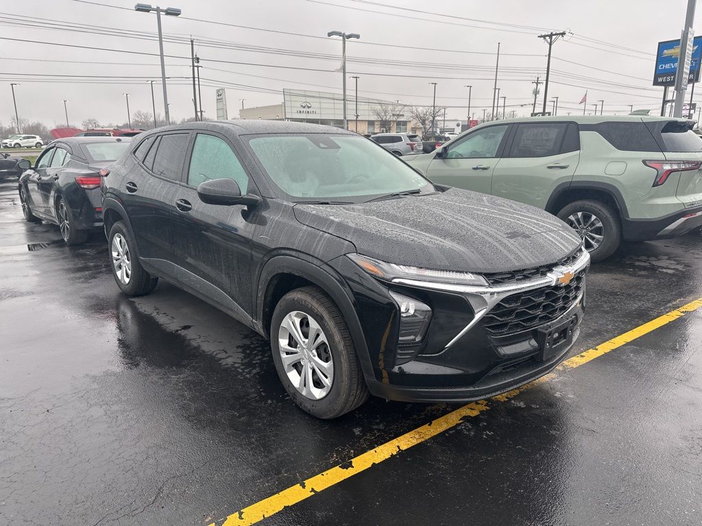 Mosaic Black Metallic 2024 Chevrolet Trax LS FWD SUV / Crossover Front-Wheel Drive 6-Speed Automatic