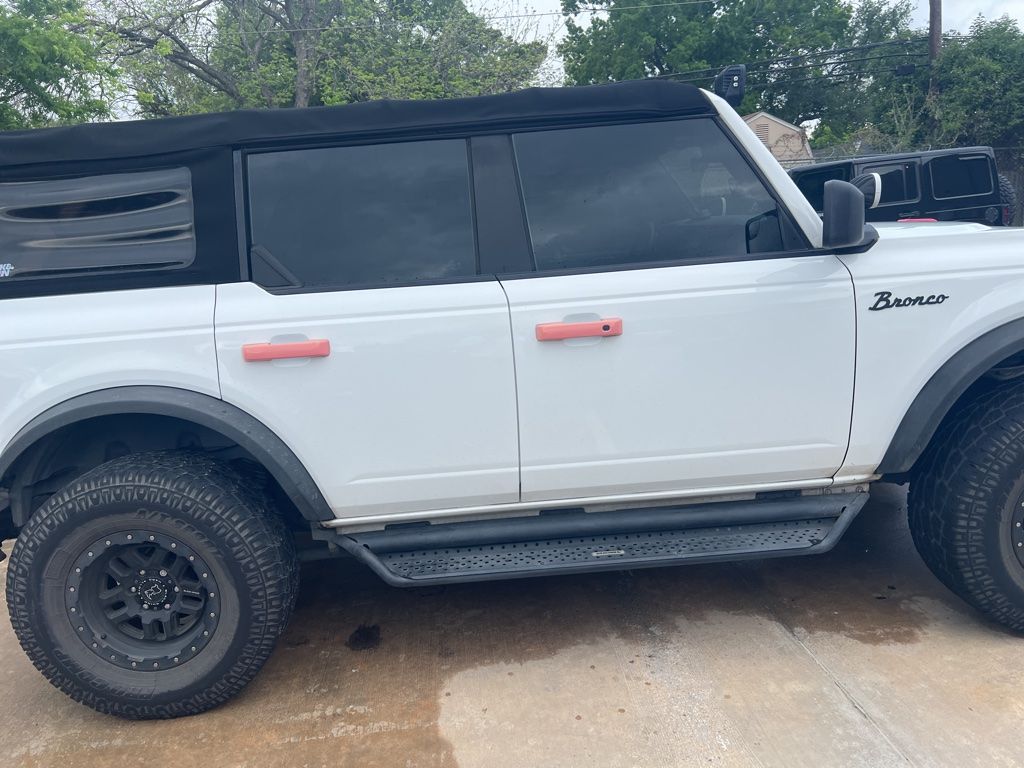 Oxford White 2021 Ford Bronco 4-Door 4WD SUV / Crossover Four-Wheel Drive Automatic