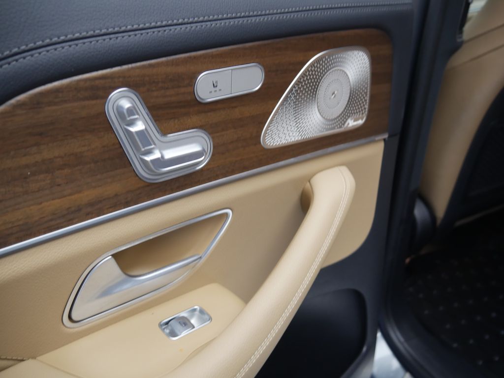 Thumbnail: 2025 Mercedes-Benz GLS - 19