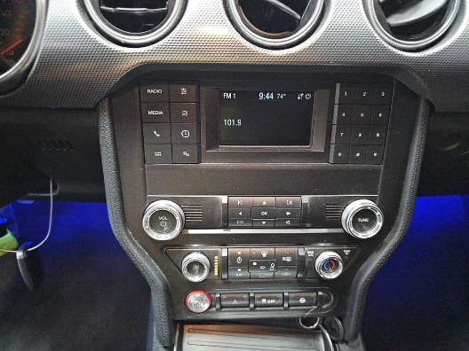 View vehicle photo 7