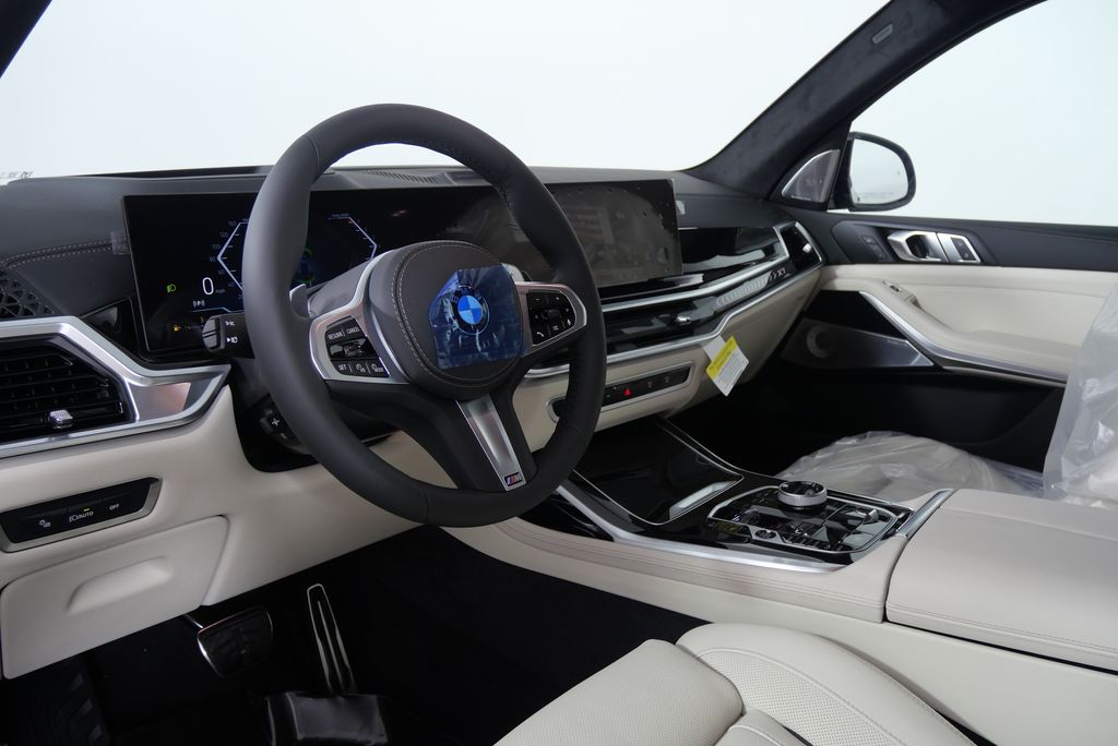 2026 BMW X7 xDrive40i 12