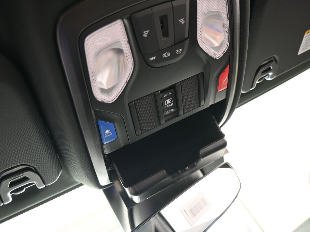 New 2026 Bright White Clearcoat Ram Tradesman image 27