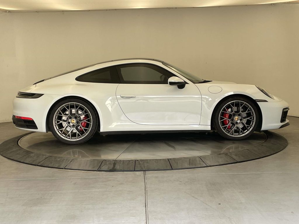 2020 Porsche 911 - 7