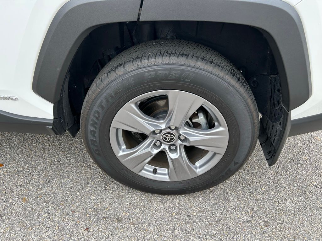 Thumbnail: 2025 Toyota RAV4 - 9