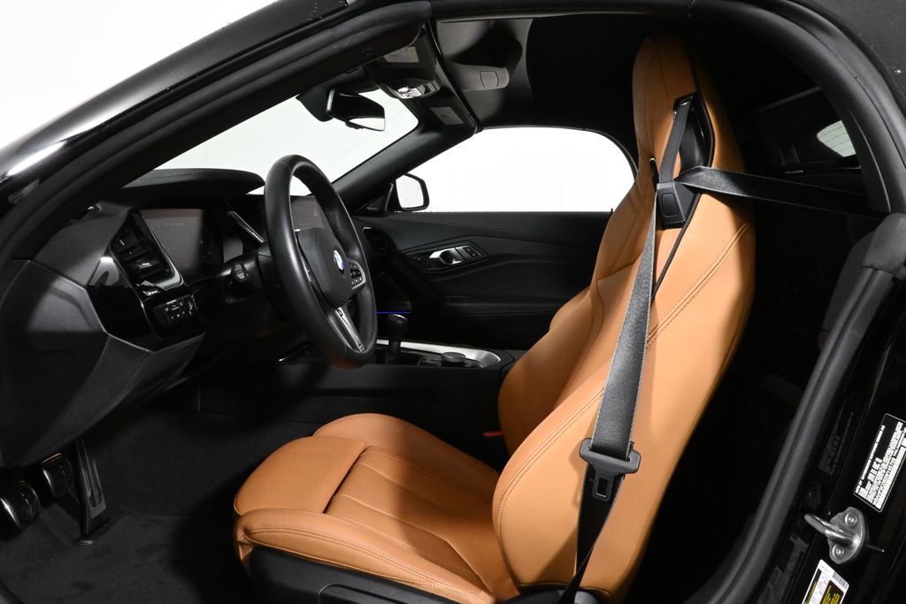 Thumbnail: 2025 BMW Z4 - 3
