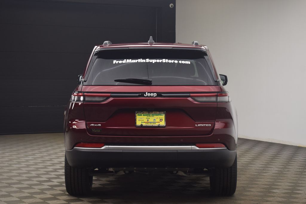 new 2026 Jeep Grand Cherokee car, priced at $37,890