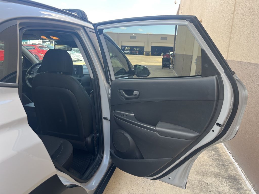 2023 Hyundai Kona SEL 16