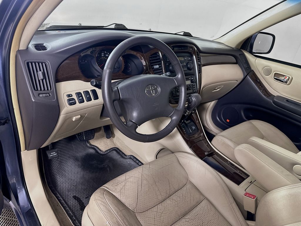 Thumbnail: 2003 Toyota Highlander - 9