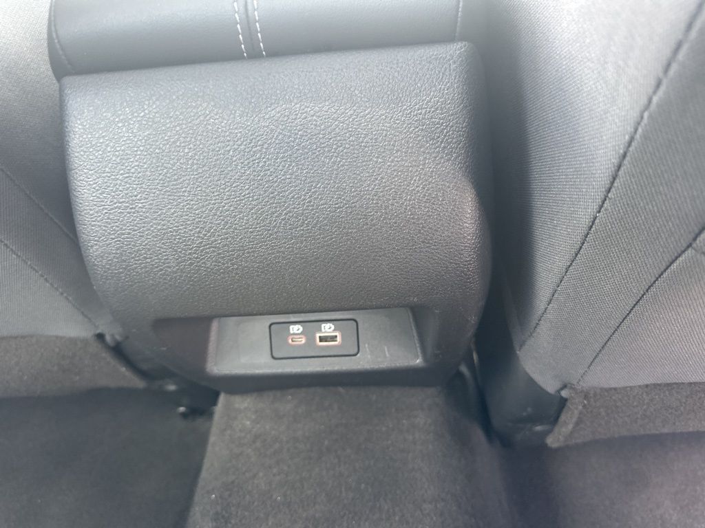 2022 Brilliant Silver Metallic Nissan Altima 2.5 SV FWD Sedan