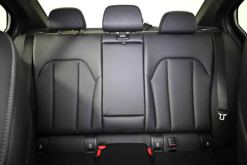 Thumbnail: 2023 BMW 3 Series - 25