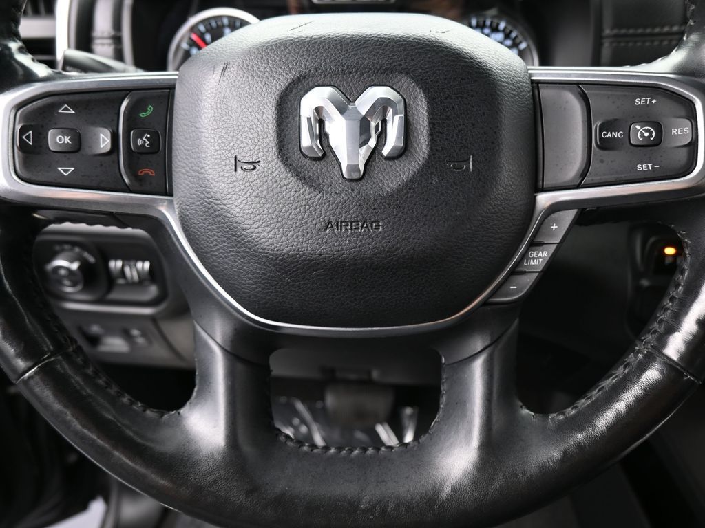 Used 2020 Granite Crystal Metallic Clearcoat Ram Laramie image 32