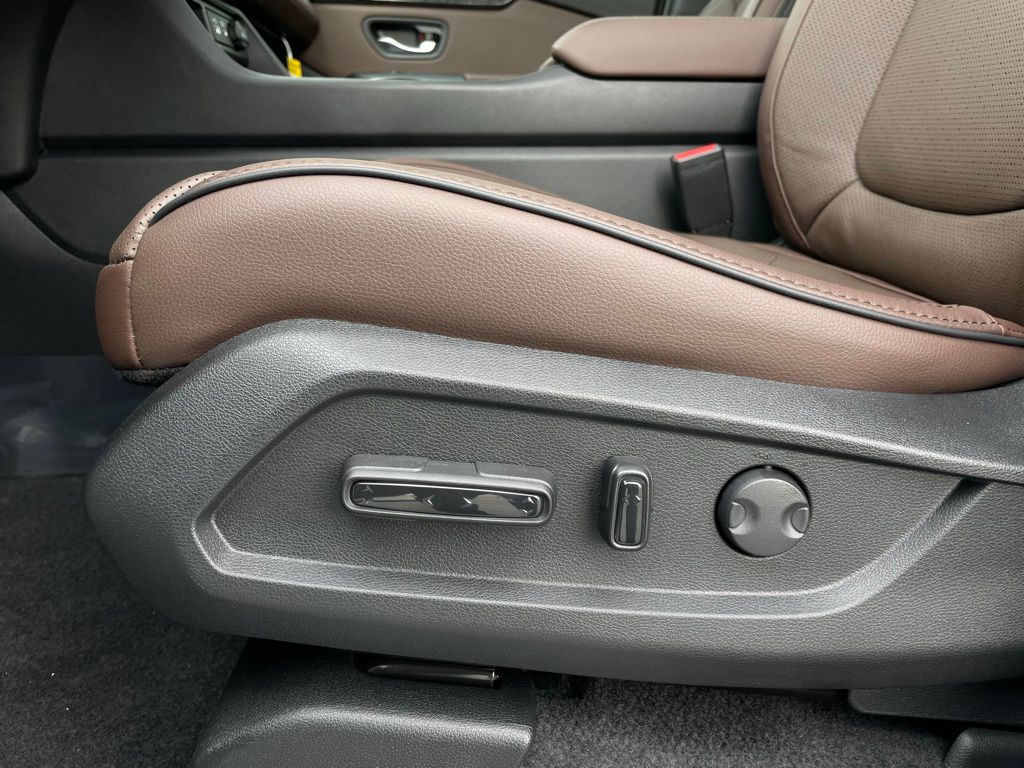 2025 Honda Pilot Elite 26