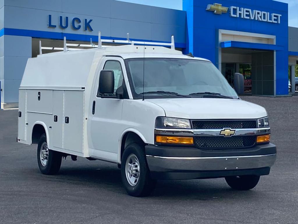 2025 Chevrolet Express Chassis 3500 Cutaway 139