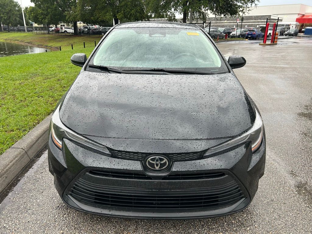 2023 Toyota Corolla LE 8