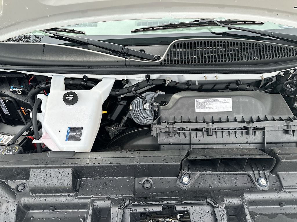 Used 2024 White GMC 4500 Van image 31