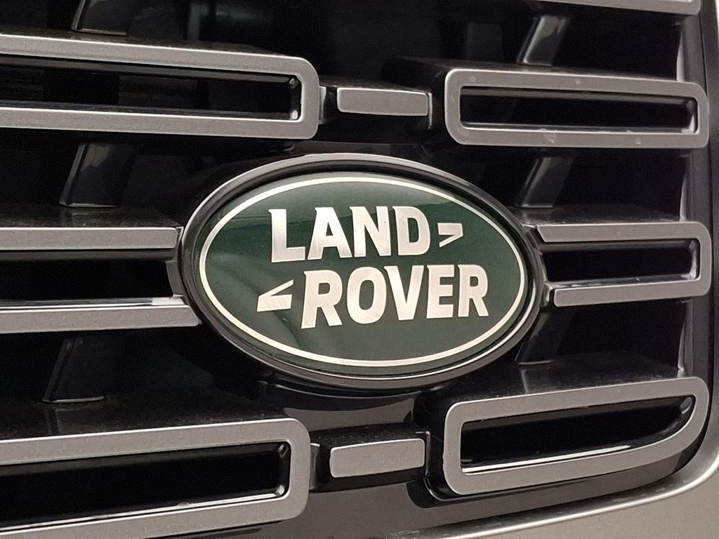 2025 Land Rover Range Rover Sport SE 18