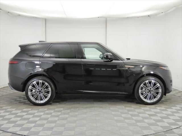 Thumbnail: 2026 Land Rover Range Rover Sport - 4
