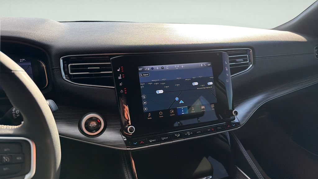 2024 Wagoneer L Wagoneer L