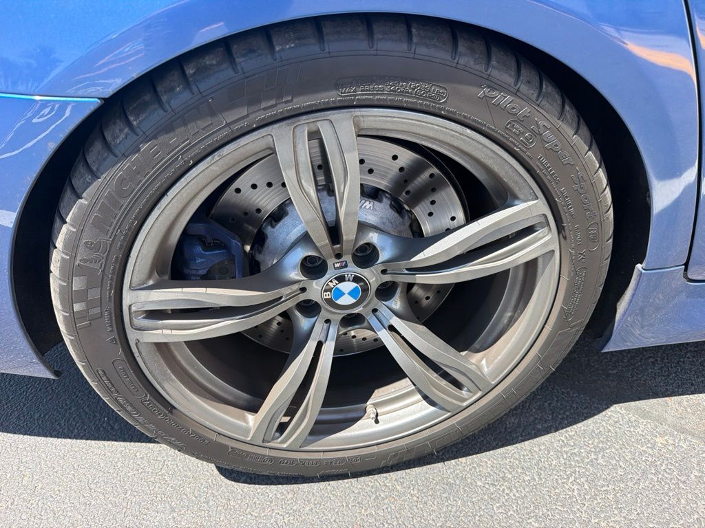 Thumbnail: 2016 BMW M5 - 10
