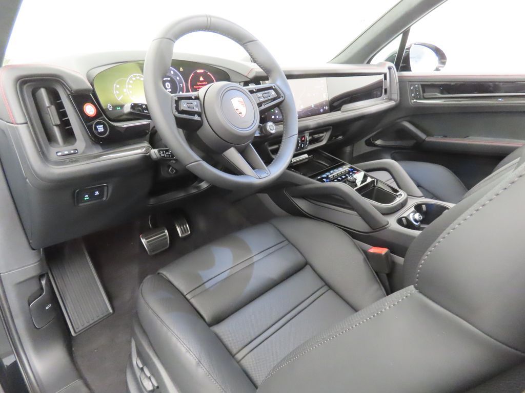 Thumbnail: 2026 Porsche Cayenne - 4