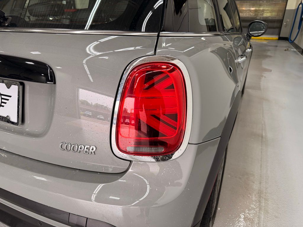2023 MINI Cooper Base 5