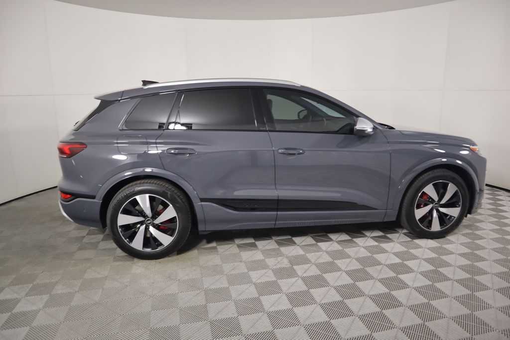 2025 Audi e-tron Premium 4
